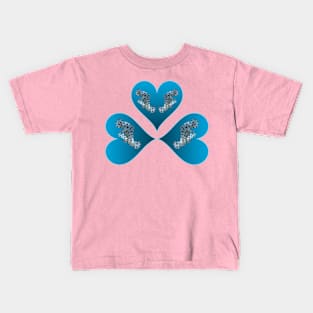 Heart Design | Grouper Trio in 3 Blue Hearts | Background Viva Magenta | Kids T-Shirt